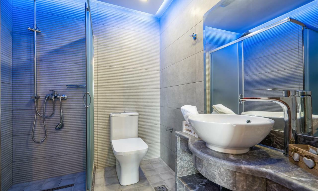 Savvas Luxury Suites Laganas Exterior photo