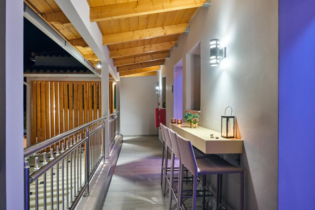 Savvas Luxury Suites Laganas Exterior photo